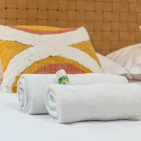 New - Designer Flat For 4 Pp アパート *