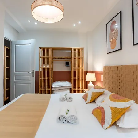 New - Designer Flat For 4 Pp *