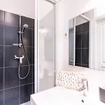 New - Designer Flat For 4 Pp París