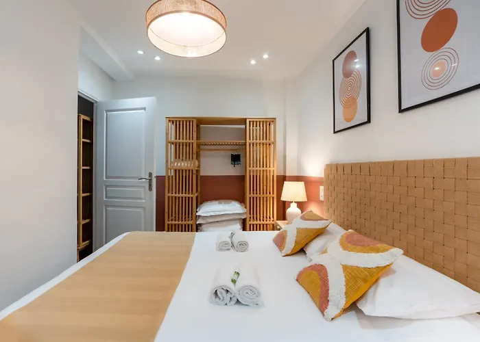 New - Designer Flat For 4 Pp *